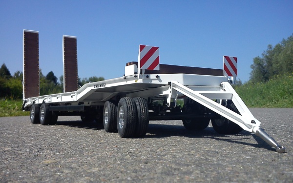 4-axle-low-bed-trailer without electric
