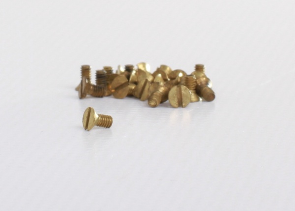 Brass countersunk screw M2x4