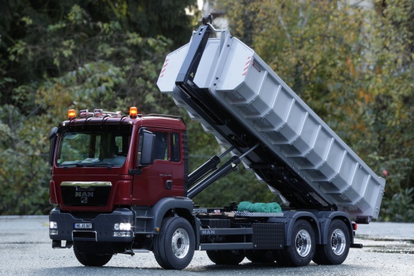 MAN TGS 3-axle roll-off tipper Euro 5 Palfinger without all-wheel drive